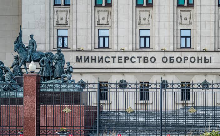Погрози ескалації: Міноборони РФ пообіцяло посилити удари по Україні