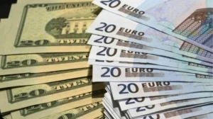 Долар і євро пішли вниз: НБУ встановив курс валют на 29 вересня